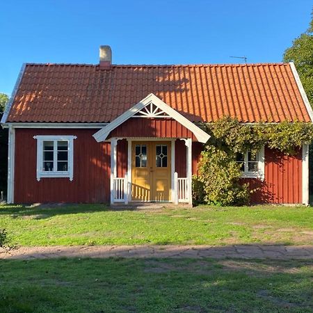 Bo I Egen Stuga Pa Haerlig Oelandsgard Köpingsvik Buitenkant foto