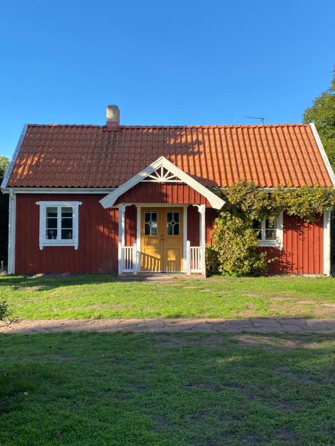 Bo I Egen Stuga Pa Haerlig Oelandsgard Köpingsvik Buitenkant foto